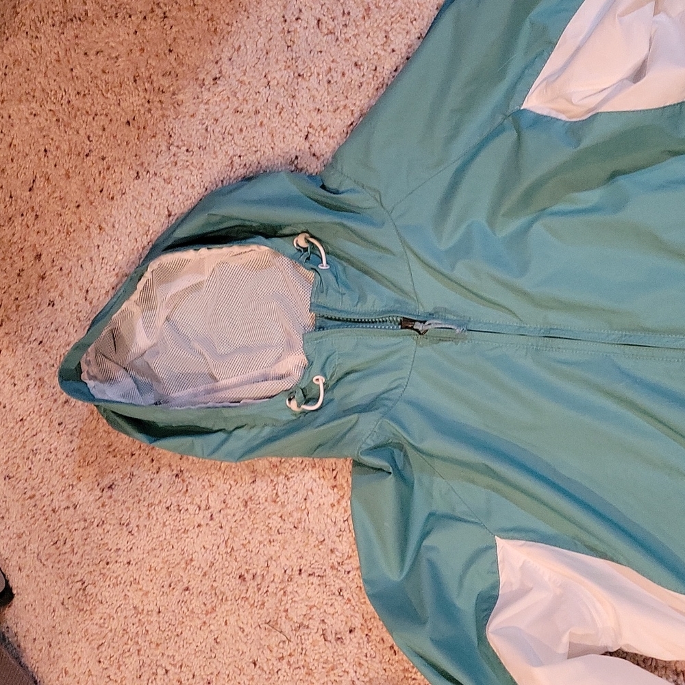 Super cute windbreaker